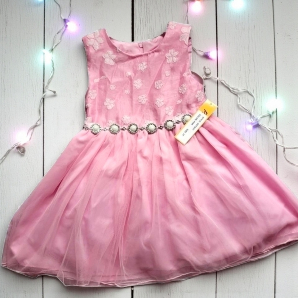 NWT Adorable 3T Pink Dress with front Accent By PURPLE ROSE for Macy's